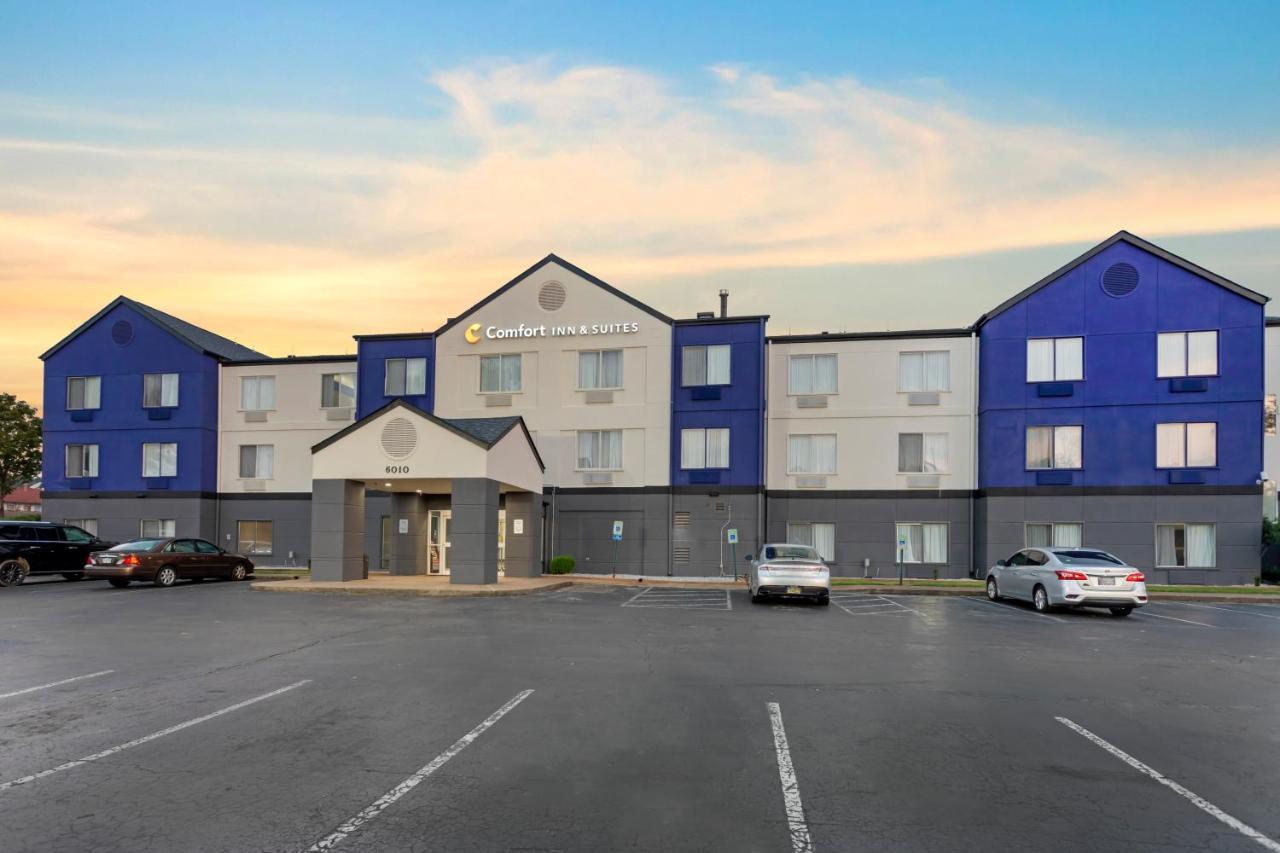 Comfort Inn & Suites Memphis Exterior photo
